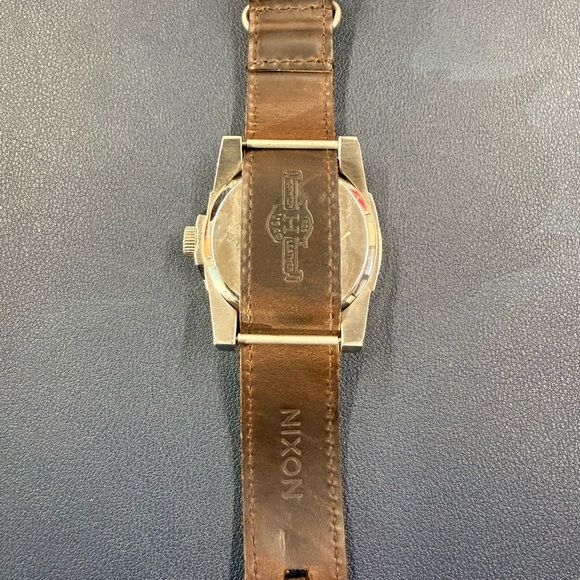 Nixon The Corporal “Take Charge” 100M SS Japan 13B Watch Horween Leather Band - Picture 4 of 7